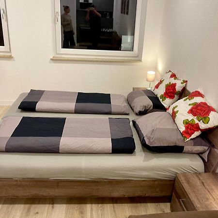 Neu Grosse Einzimmerwohnung Im Zentrum Goldstadt Pforzheim Schloessle エクステリア 写真